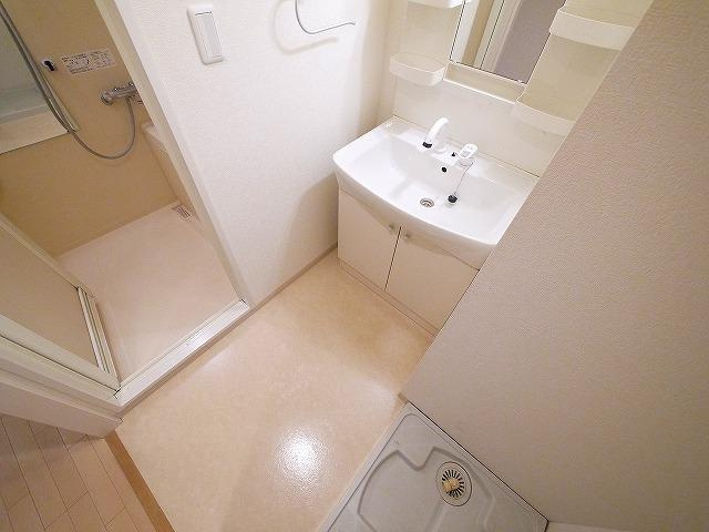 プリマヴェリーレの洗面所|洗髪洗面化粧台で身だしなみバッチリ。