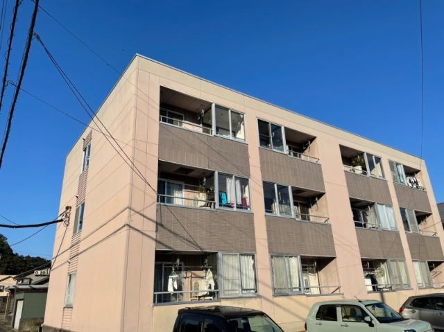 第2ハイツグロリヤの外観