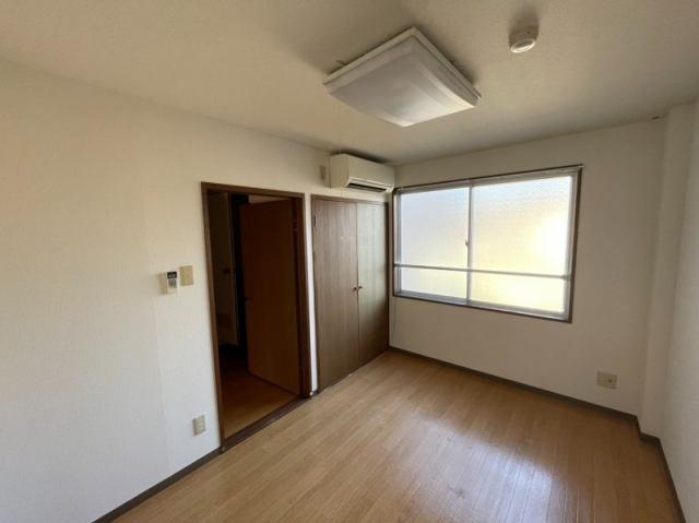 第2ハイツグロリヤの内装