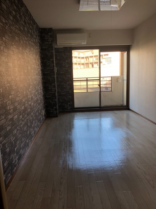 アペックス四ツ井の居間・リビング