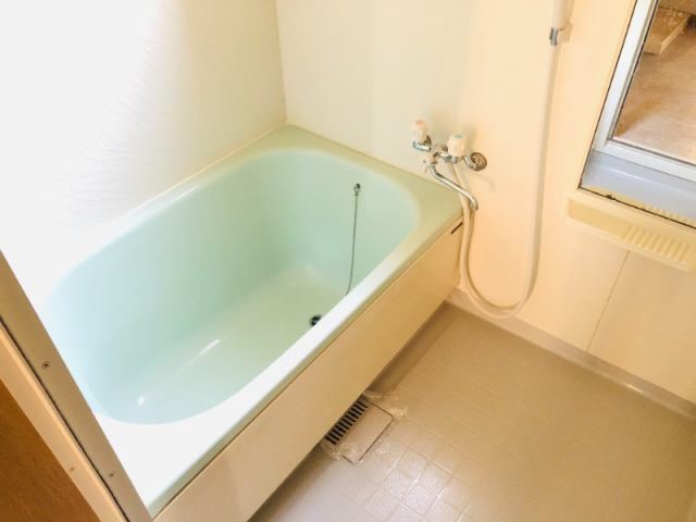 コーポラスTANAKAの浴室