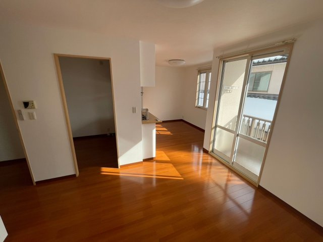 メゾンプレアデスの居間・リビング