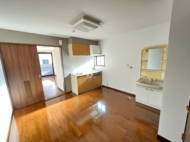 パルメディア　Sの居間・リビング