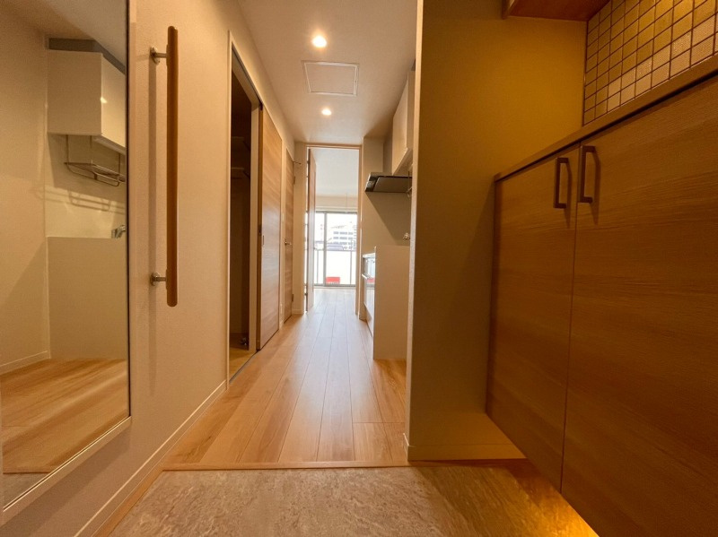 Villa CRESTの玄関