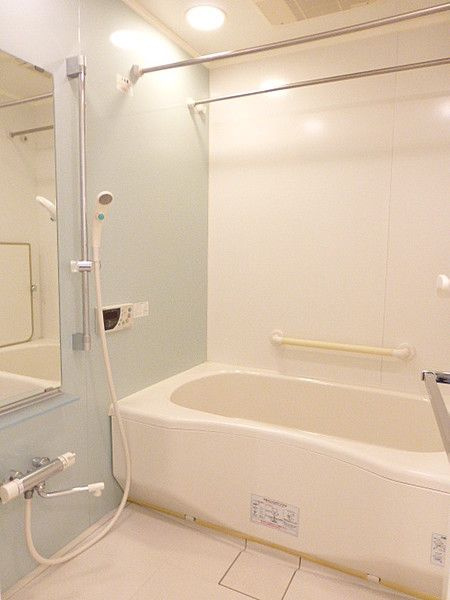 コンフォリア芝浦バウハウスの浴室