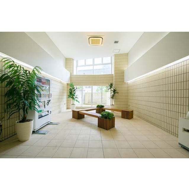 コンフォリア芝浦バウハウスのロビー