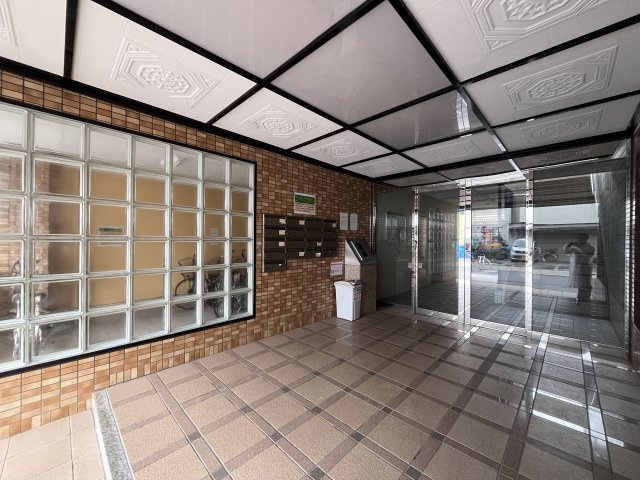 ガーデンコート山之内のエントランス