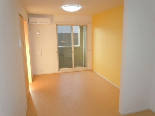 サンリットガーデンＮの居間・リビング|ゆったりとしたリビングです