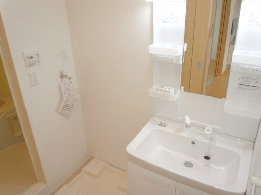 サンリットガーデンＮの洗面所|忙しい朝には欠かせない洗面所です