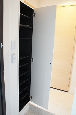 リブリ・エイリアスのその他