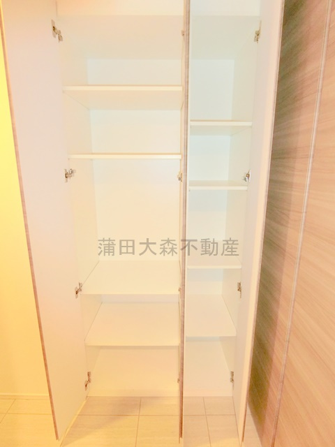 ブランズシティ久が原の収納|玄関前収納