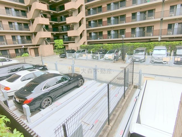 ブランズシティ久が原の駐車場