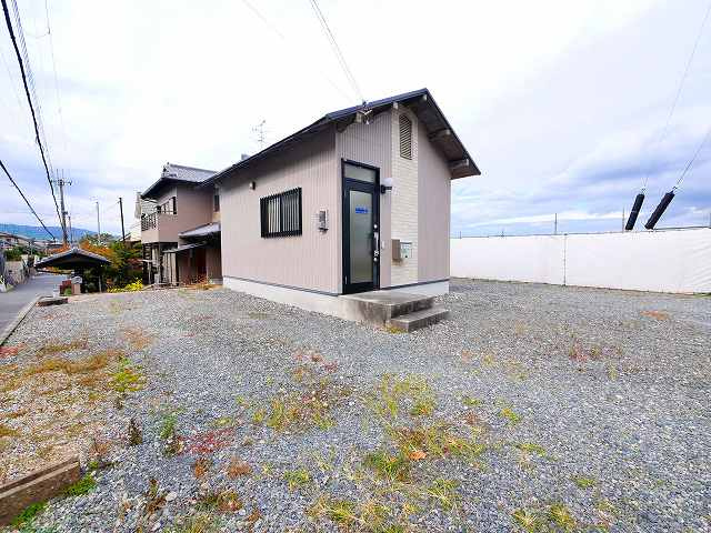 中山町西３丁目貸事務所の外観