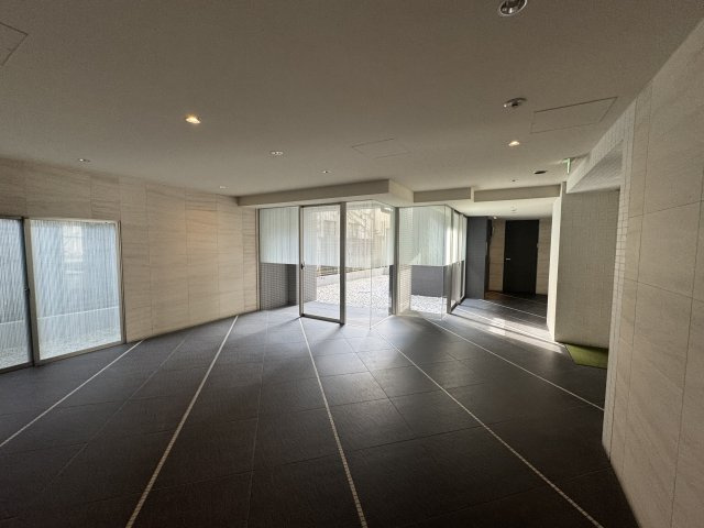 【エントランス】レジュールアッシュ塚本 