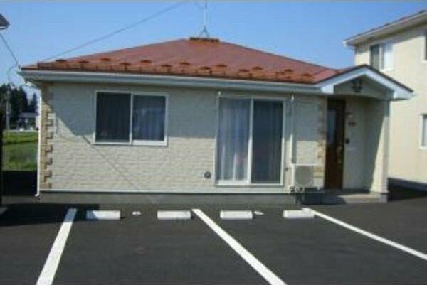 トゥモローの外観