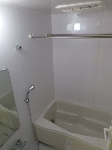 レジディア用賀の浴室