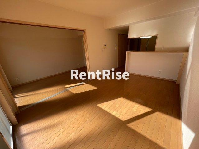 シャイン・ヴィレッジの居間・リビング