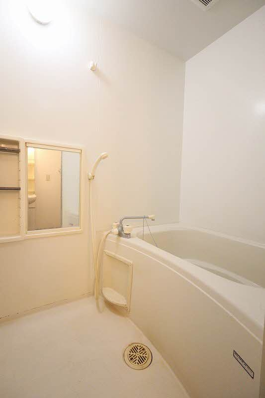 ヴェルディハイツ C棟の浴室