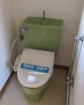 池袋本町２丁目戸建のトイレ