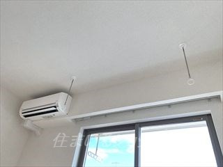 広島市安佐北区亀山３丁目のアパートの設備|エアコンと室内物干し