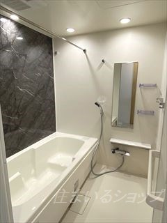 広島市安佐北区亀山３丁目のアパートの浴室|ゆったり一坪の浴室、追い焚き・浴室暖房乾燥機あり