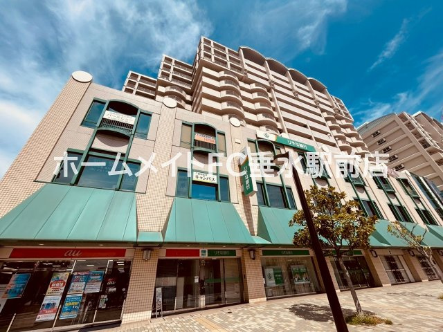 ウエステ垂水の外観