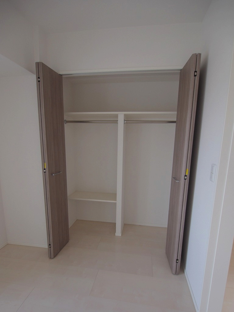 グランソレイユ　ナカスジの収納