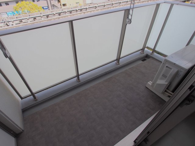 グランソレイユ　ナカスジのバルコニー