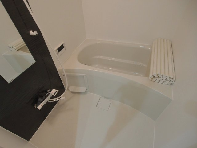 グランソレイユ　ナカスジの浴室