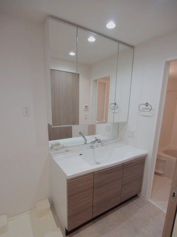 グランソレイユ　ナカスジの洗面所