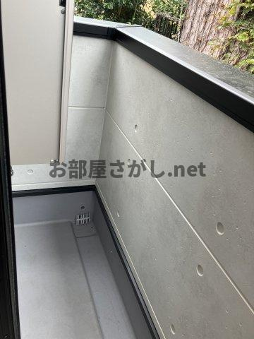 ワイズ戸越 #品川区 #戸越銀座 #駅近 #新築 #1LDKのバルコニー|外からの目が気にならないバルコニーで洗濯物が干せます