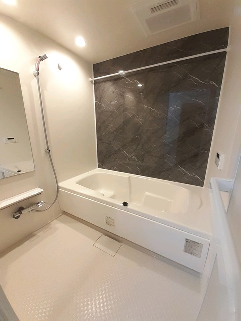 広島市安佐北区上深川町のアパートの浴室