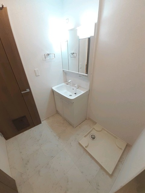 広島市安佐北区上深川町のアパートの洗面所