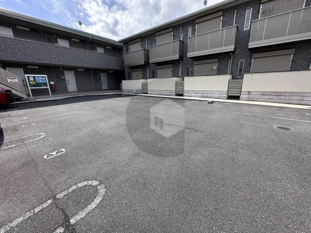 T-Forest Bの駐車場