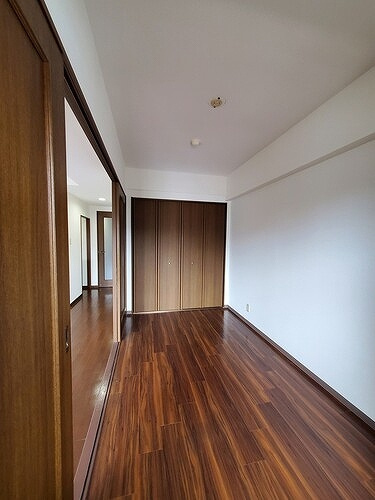 菊名レジデンシアプラザの居間・リビング|洋室約5.2畳　※2024年6月撮影