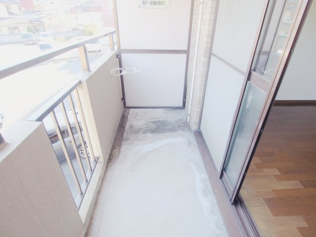 坊田ビルのバルコニー