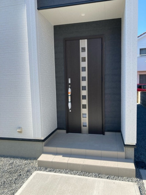 【玄関】 | リーブルガーデン高砂市曽根町７期 | 玄関ポーチ