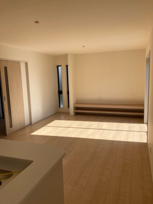 【居間・リビング】 | リーブルガーデン高砂市曽根町７期 | リビングダイニング