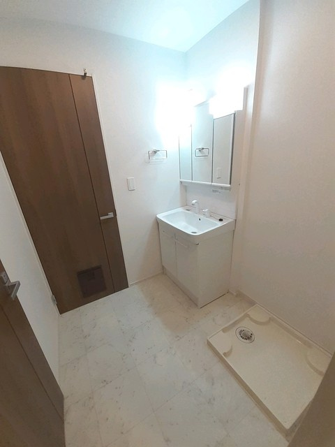 広島市安佐北区上深川町のアパートの洗面所