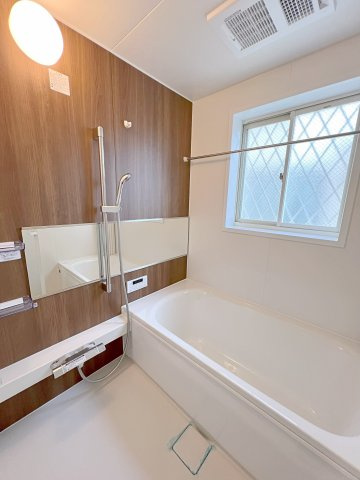 茅ヶ崎市東海岸北五丁目戸建②の浴室