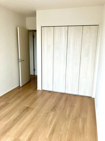 丸亀市今津町・新築戸建・太陽光システム搭載の洋室