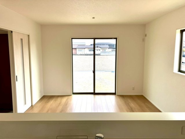 丸亀市今津町・新築戸建・太陽光システム搭載の居間・リビング