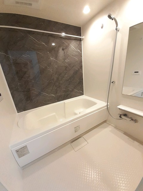 広島市安佐北区上深川町のアパートの浴室