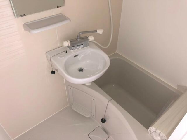 川崎市多摩区南生田１丁目のアパートの浴室