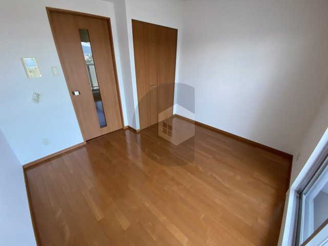 グランシス高井田の寝室