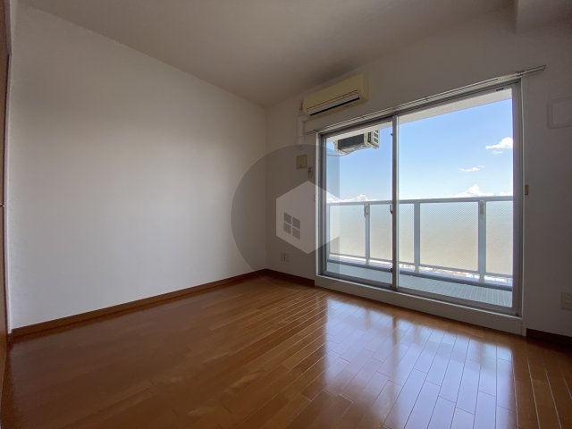 グランシス高井田の居間・リビング