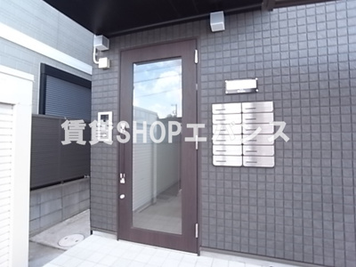 【エントランス】 | ファビュラス・ヴェルム | 毎日通るエントランスはこのようになっています