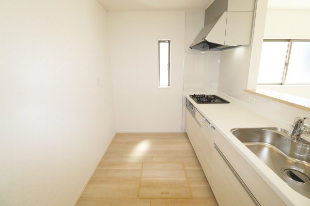 岩瀬郡鏡石町旭町　　　１号棟　　鏡石第２小学校、鏡石中学区のキッチン|※同社施工例