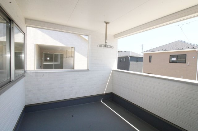 岩瀬郡鏡石町旭町　　　１号棟　　鏡石第２小学校、鏡石中学区のバルコニー|※同社施工例