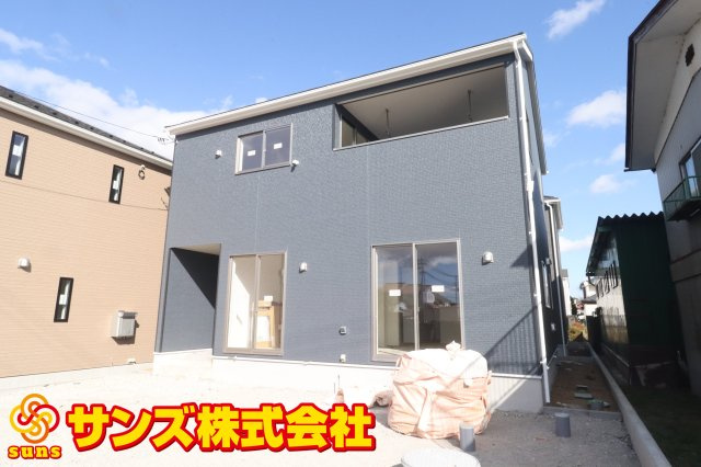 岩瀬郡鏡石町旭町　　　１号棟　　鏡石第２小学校、鏡石中学区の外観|南東側から見た外観